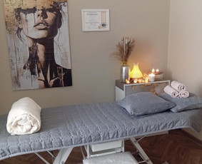 Masažas, manikiūras, pedikiūras Vilniuje visiems - Manikiūras - 1 Manikiūras - Masažas, manikiūras, pedikiūras Vilniuje visiems - 1