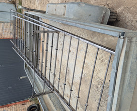 Mobilus suvirintojas su atsakingų konstrukcijų atestatu - Kiemo vartai, gamyba - 3 Kiemo vartai, gamyba - Mobilus suvirintojas su atsakingų konstrukcijų atestatu - 3