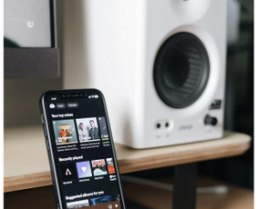 Padedame kūrėjams gražiai pristatyti savo darbus - Prekės ženklų kūrimas ir valdymas - 3 Prekės ženklų kūrimas ir valdymas - Padedame kūrėjams gražiai pristatyti savo darbus - 3