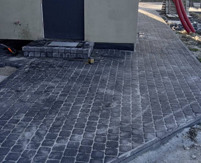 Trinkeliu klojimas - Trinkelių klojimas - 1 Trinkelių klojimas - Trinkeliu klojimas - 1