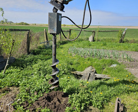Polių gręžimas - Mini ekskovatoriaus Paslaugos. - 2