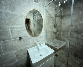 Laminato klojimas - Plytelių klijavimas, laminato klojimas - 1