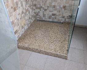 Plytelių klijavimas - Plytelių klijavimas, laminato klojimas - 4