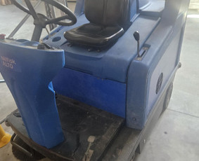 Įvairios technikos nuoma - Šluota Dulkių siurblys Nilfisk Sluotos Nuoma - 1