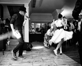 Muzikantai, dainininkai, grupės - Sasha Song - Jūsų išskirtinei šventei! - 1