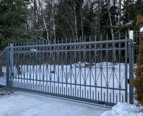 Stumdomų vartų gamyba - Profesionalios kalvystės ir metalo suvirinimo paslaugos - 4