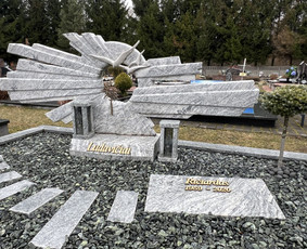 Paminklų gamyba - Paminklai, meniški antkapiai, granito plokštės - 2