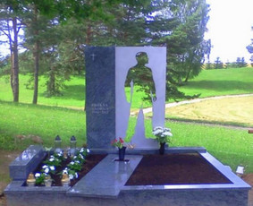 Paminklai kapams, antkapiai - Paminklai, meniški antkapiai, granito plokštės - 1