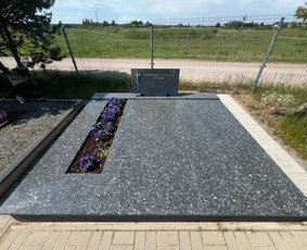 Granito plokštės kapams, dengimas - Paminklai, meniški antkapiai, granito plokštės - 4