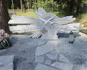 Paminklų gamyba - Paminklai, meniški antkapiai, granito plokštės - 1