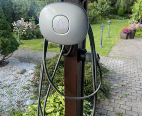 Elektromobilių įkrovimo stotelės - Saulės elektrinės, šilumos siurbliai, alternatyvi energetika - 1