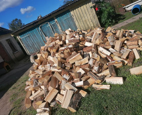 Malkos: gamyba, pristatymas - Atraižos po 4metr ilgio ir skaldytos beržo malkos - 2