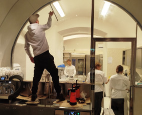 Paslaugos verslui - Langų tamsinimas Vilniuje. Plėvelė langams. Konsultavimas. - 2