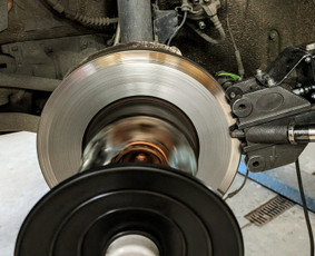 Transportas - Stabdžių diskų tekinimas nenuimant nuo automobilio - 1