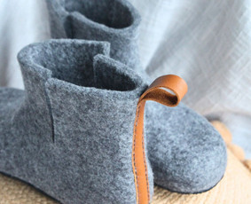 Kiti įvairūs kursai - Šlepečių vėlimo kursai (grupė/indiv.pamoka)/ Veltos šlepetės - 2