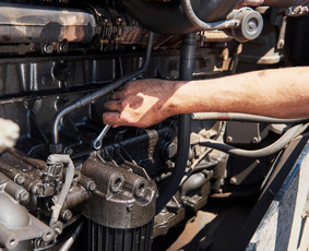 Variklių remontas - Traktoriu variklių remontas, mobilus servisas - 1