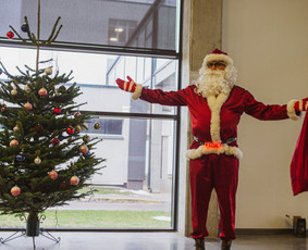 Kalėdinės programos vaikams - Kalėdų senelis jau čia - 1