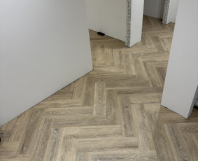 Laminato, vinilo (click sistema) klojimas, išlyginamasis / DASS grindų sprendimai / Darbų pavyzdys ID 4180541