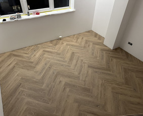 Laminato, vinilo (click sistema) klojimas, išlyginamasis / DASS grindų sprendimai / Darbų pavyzdys ID 4180547