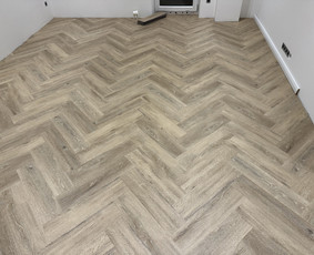 Laminato, vinilo (click sistema) klojimas, išlyginamasis / DASS grindų sprendimai / Darbų pavyzdys ID 4180551
