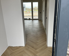 Laminato, vinilo (click sistema) klojimas, išlyginamasis / DASS grindų sprendimai / Darbų pavyzdys ID 4161950