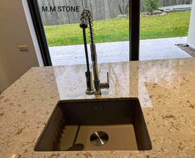 Akmens masės, marmuro, granito darbai - Akmens stalviršiai,palangės,laiptai,židinių apdaila. - 4