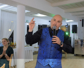 Įmonių renginių vedimas - Vedėjas ir Dj viename, su aparatūra - kaina 600€. - 2