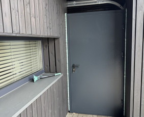 Langai, durys: gamyba, montavimas - Šarvo durys ,Lauko A +durys, Sandėliuko, Garažo vartų gamyba - 1