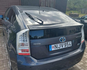 Nuomos paslaugos - Nuomuojamas Toyota Prius 3 - 1
