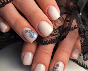 Express manikiūras - Gelinis manikiūras Vilniuje - ryškiai, švariai - 3