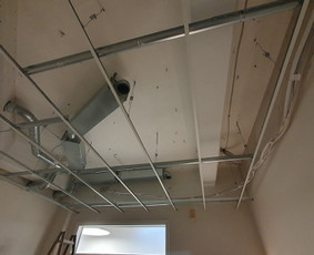 Armstrong lubų montavimas - Kokybiškas grindų dangos ir grindjuosčių montavimas, - 3