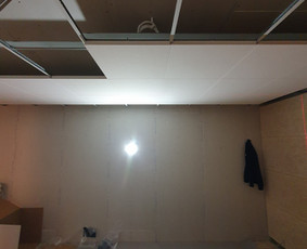 Armstrong lubų montavimas - Kokybiškas grindų dangos ir grindjuosčių montavimas, - 2