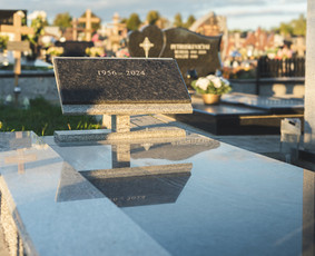 Paminklų, antkapių montavimas - Kapų dengimas plokštėmis, paminklai, raidžių kalimas - 1