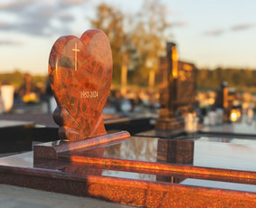 Paminklų gamyba - Kapų dengimas plokštėmis, paminklai, raidžių kalimas - 4