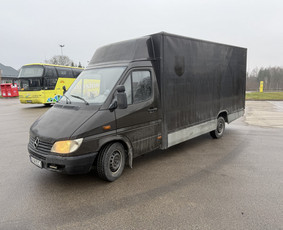 Aplinka, sodas - Greitos ir Patikimos Pervežimo Paslaugos (3.5 t Busas) - 1