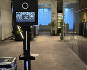 Užfiksuokite šypsenas su mūsų fotobūdele / FLASHBOX / Darbų pavyzdys ID 4202131