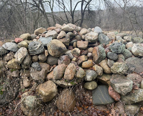 Žemės kasimas, lyginimas - Akmenys, įvairaus dydžio - 1