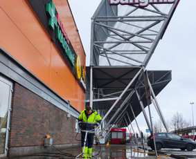 Valymo paslaugos - Langų, fasadų, stogų ir trinkelių valymas. - 3
