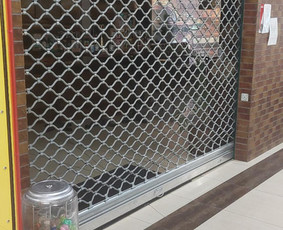 Aplinka, sodas - Apsauginės grotos, žaliuzės - 1