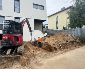 Polių gręžimas - 4t Mini ekskavatoriaus,bobcat.polių grežimas.griovimas - 4