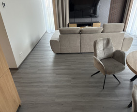 Laminato, vinilo (click sistema) klojimas, išlyginamasis / DASS grindų sprendimai / Darbų pavyzdys ID 4204643