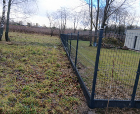 Tvoros, vartai, montavimas - Montuojam segmentines ir metaliniu tvoralenčių tvoras - 1