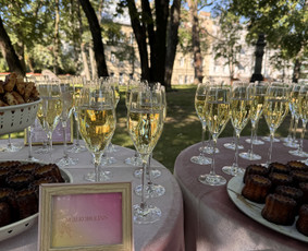 &Scaron;ampano staliukas - &Scaron;ampano staliukas jūsų meilės &scaron;ventei - 2