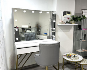 Blakstienų priauginimas - Ie&scaron;kome kolegių - blakstienų ir makiažo meistrių - 1