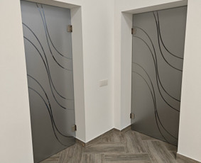 Šerkšno (matinės) plėvelės klijavimas / Miglė Žakevičiūtė / Darbų pavyzdys ID 4207639