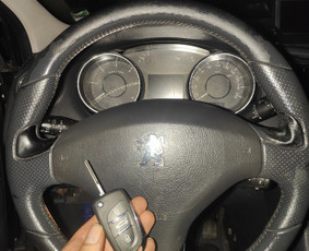 Buitinės paslaugos - Automobilių raktų gamyba ir programavimas - 1