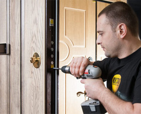 Statybos, apdaila - &Scaron;arvuotu Durų Remontas, Spynų Remontas , Keitimas - 1