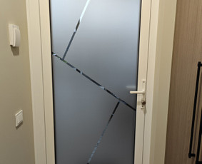 Šerkšno (matinės) plėvelės klijavimas / Miglė Žakevičiūtė / Darbų pavyzdys ID 4209541