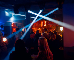 Patalpų nuoma renginiams - Kaprizai - baro patalpų nuoma &scaron;ventėms - Panevėžio Centre! - 1