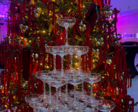 &Scaron;ampano piramidė - Mobilus baras, kokteilių gaminimo pamoka, taurių piramidė - 2